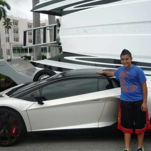 Meet your Posher, Dominic